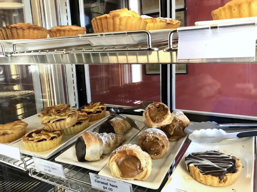 La Rosa Pastries