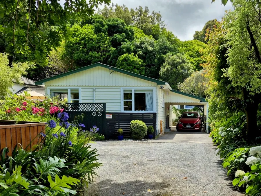 Accommodation Waikanae Studio B&B