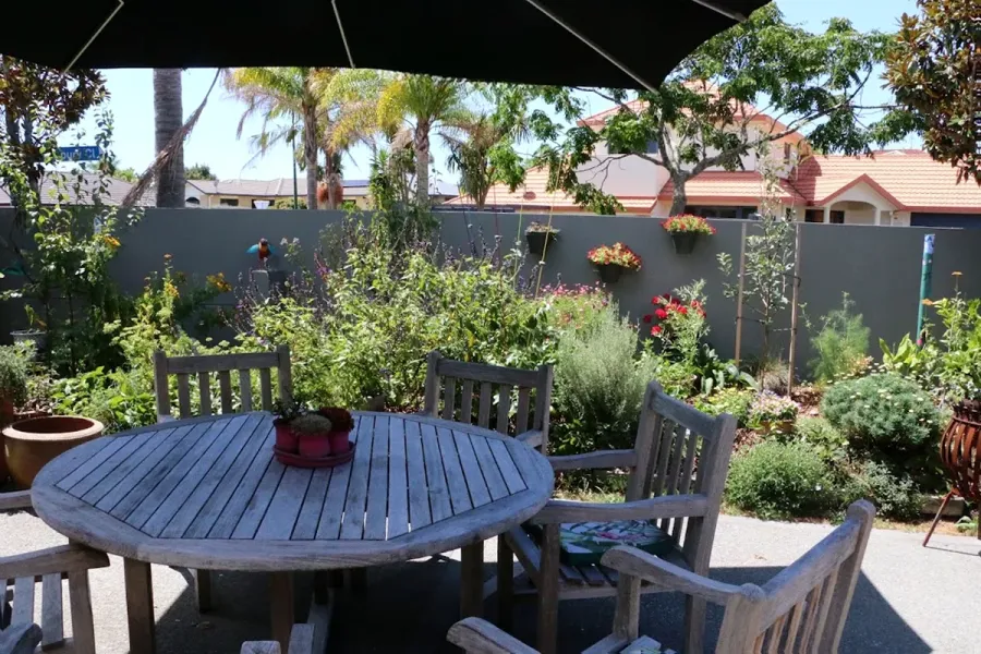 Living Garden Design Co Ltd Trish Waugh