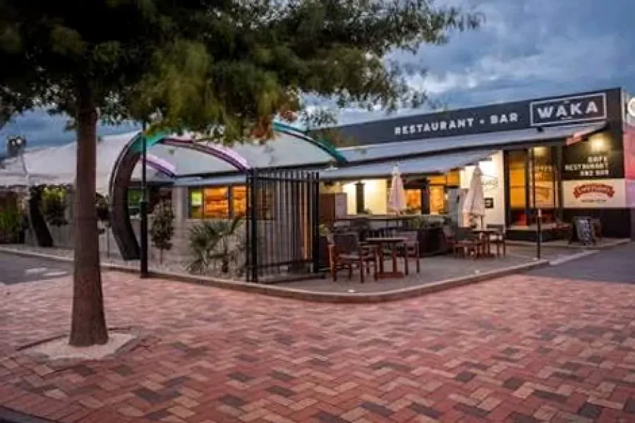 Waka Bar & Gaming & Steakhouse