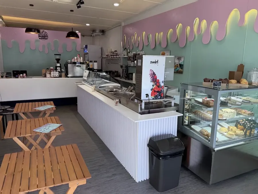 Divine Dessert Lounge