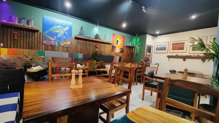 Flying Fin | Restaurant n' Bar • Fiji