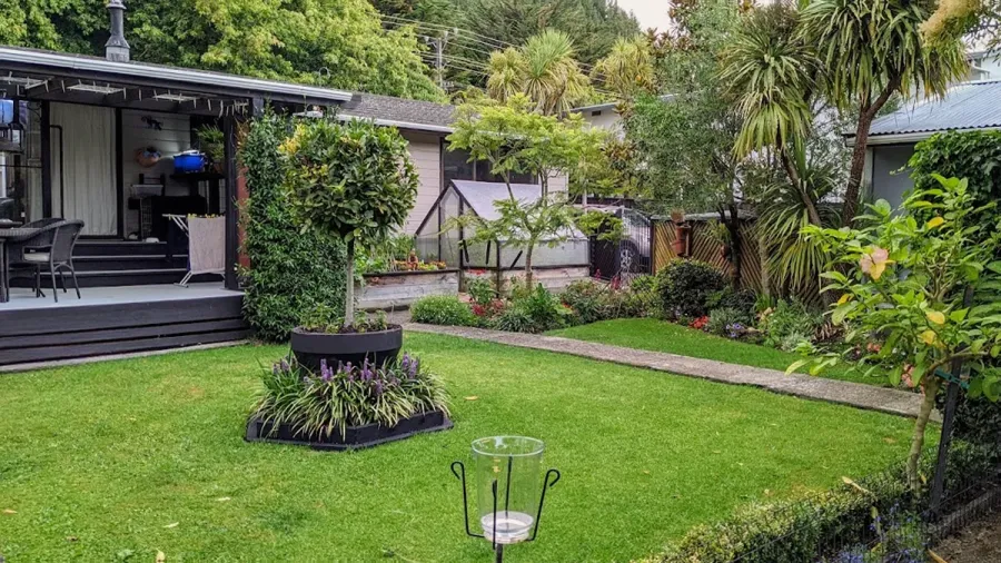 Twin Oaks Quiet Cottage