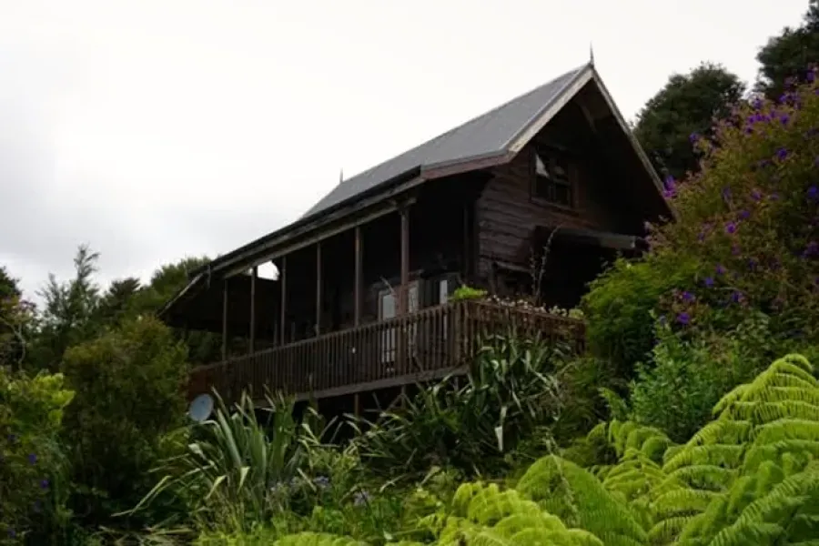 Kuaotunu Chalets