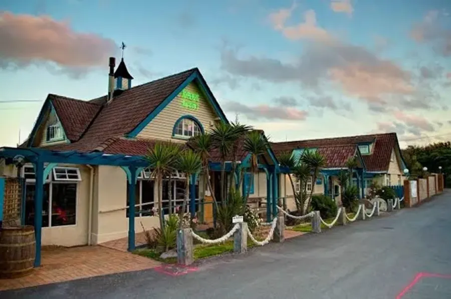 Byrons Resort