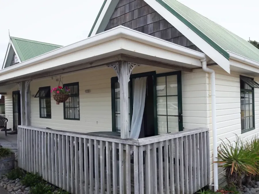 Beach Motels & Cabins