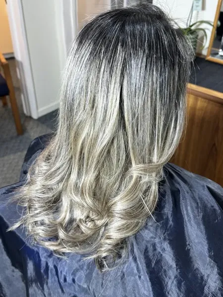 Lu Torres Hairdresser and Hair Therapist