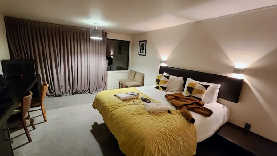 Lake Hawea Hostel