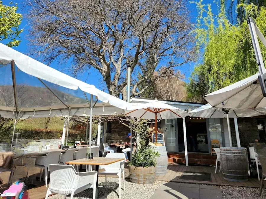 Mora Wines & Artisan Kitchen