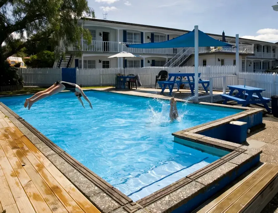 Boundary Court Motor Inn