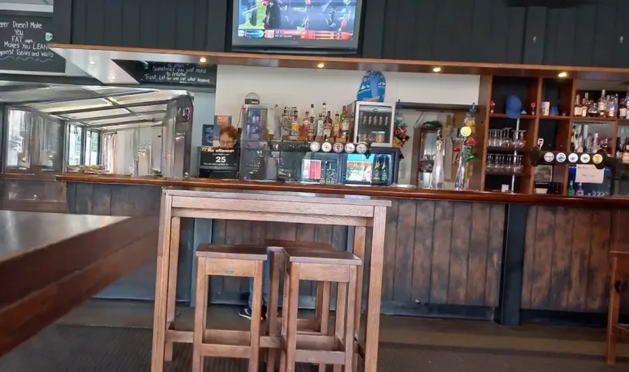 LITTLE BROWN JUG (LBJ) Pub