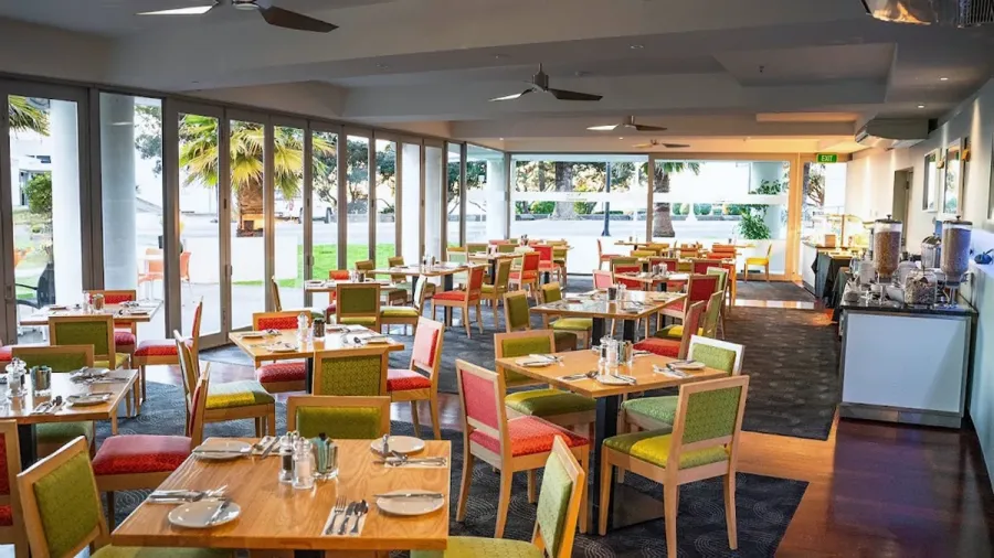 The Curve Restaurant & Bar