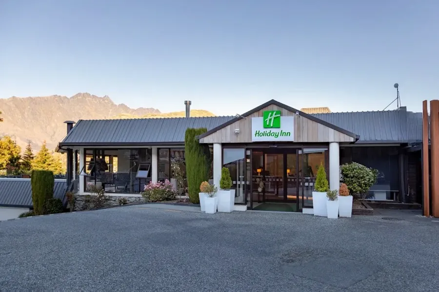 Holiday Inn Queenstown Frankton Road by IHG