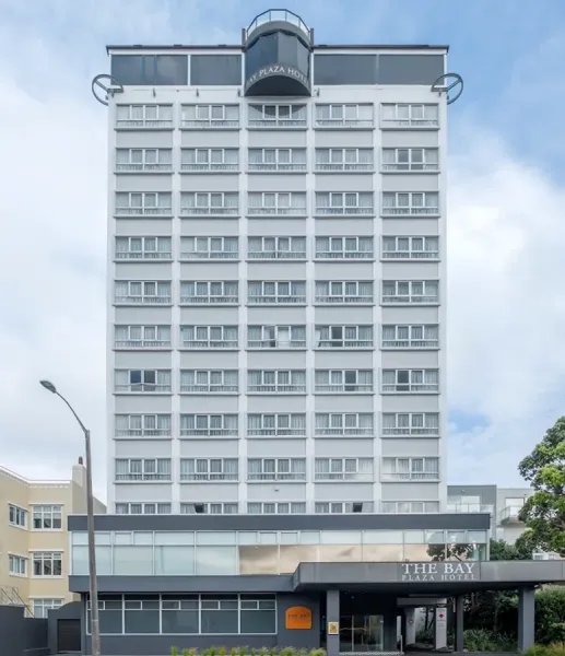 Bay Plaza Hotel