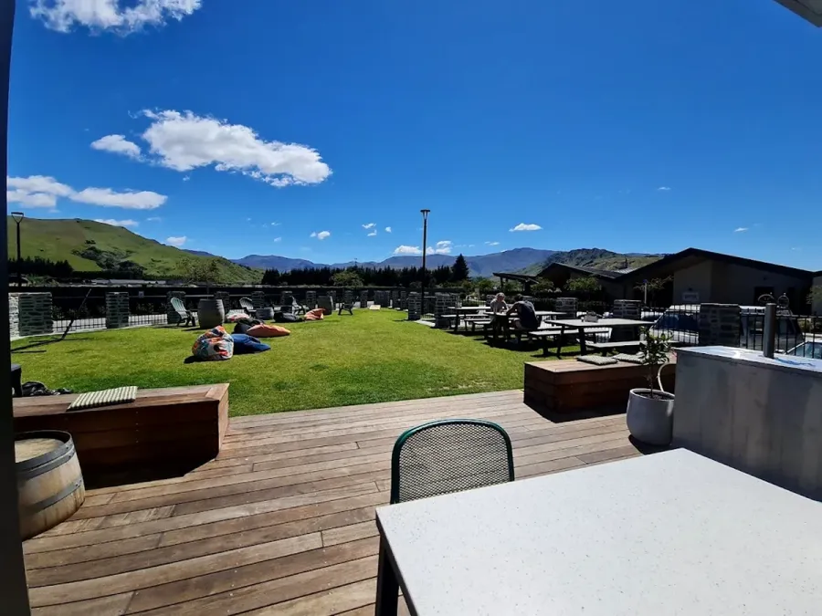 11th Avenue Eatery and Bar