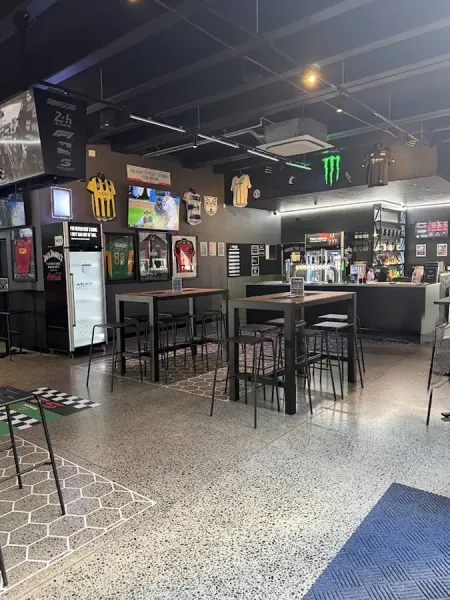 Robbies Sports Bar - Lichfield Courtyard