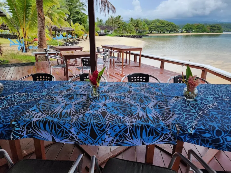 Barefoot Bar and Restaurant