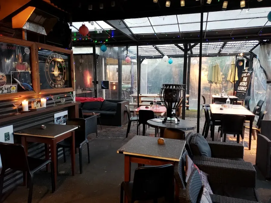 Astro Lounge