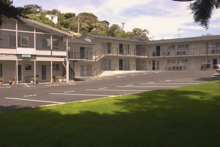 Newlands Court Motels