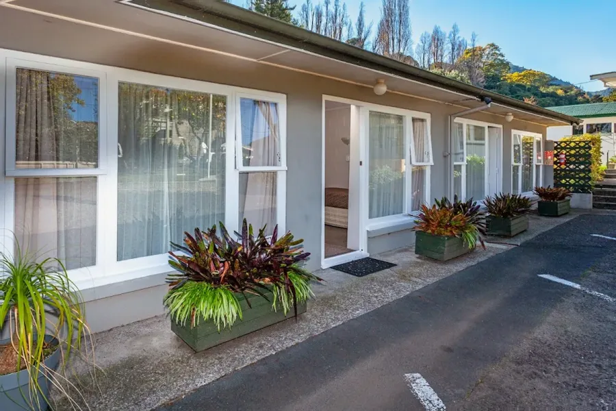 Brookby Motel