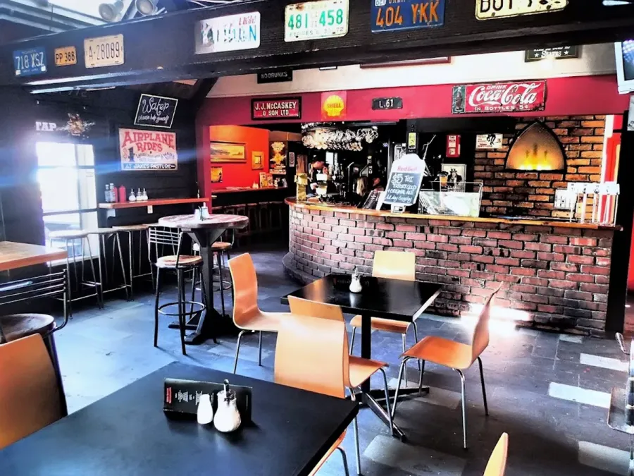 Red Rock Bar Cafe