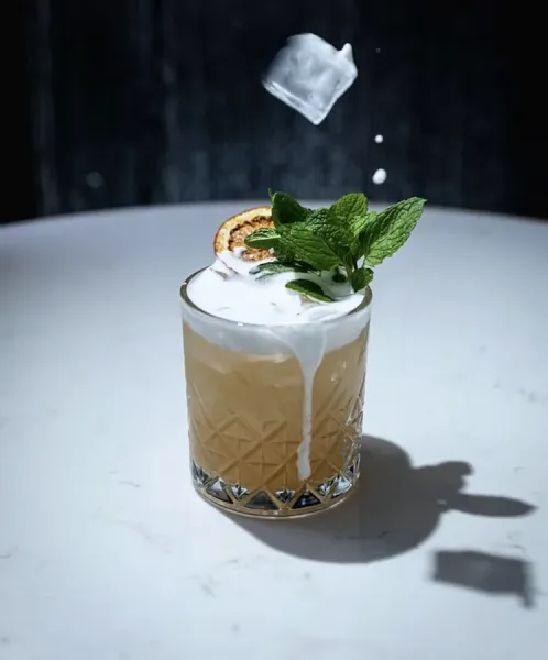 Skylark Bar & Lounge