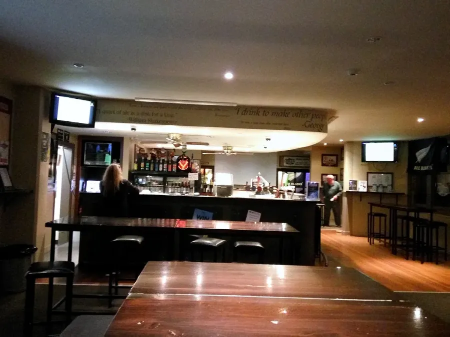 The Rolly Inn