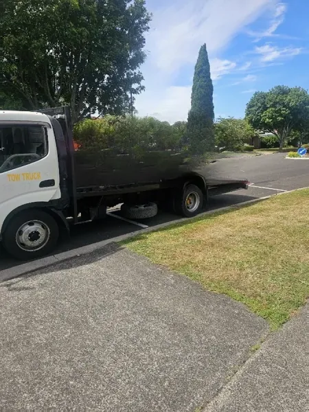 Sam’s Auto & Towing Hamilton