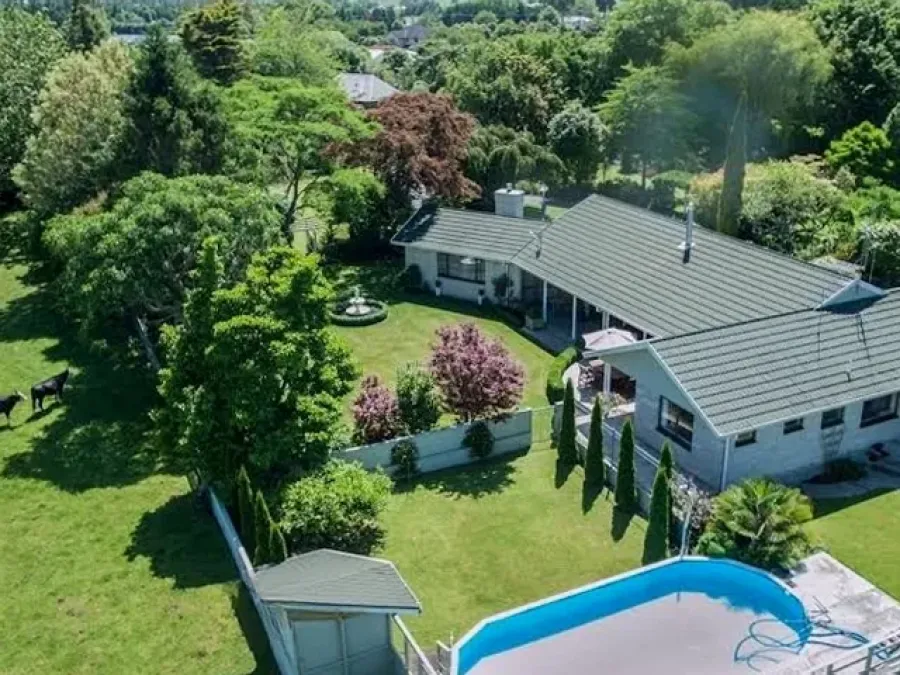 Somersal Bed & Breakfast / Wedding Venue
