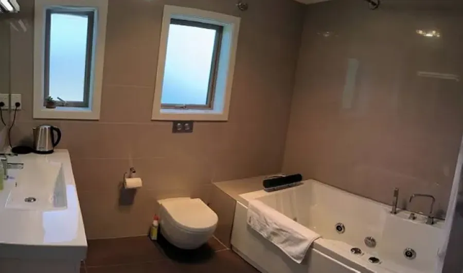 Birdsong Hideaway two-bedroom suite in Browns Bay