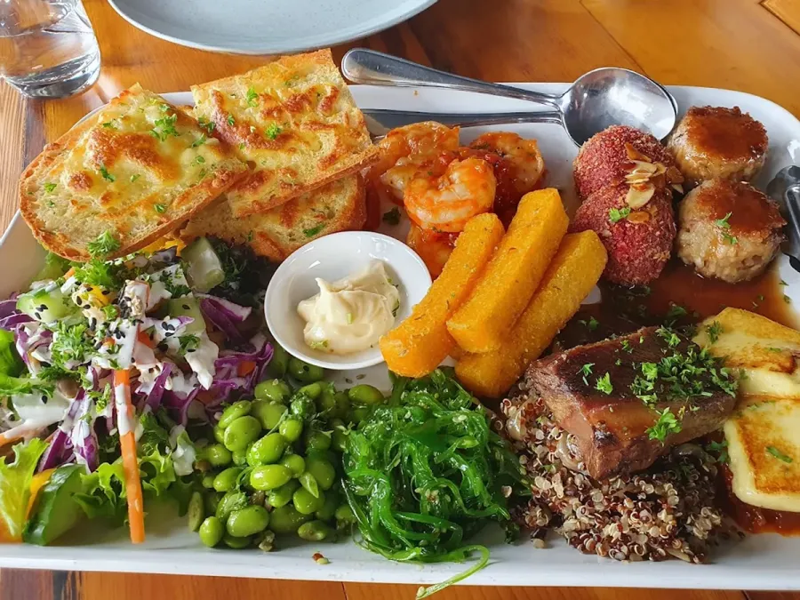 The Vineyard Bistro @ Okurukuru