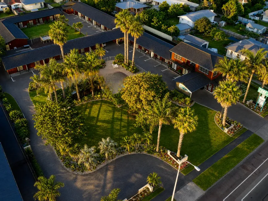Teal Motor Lodge