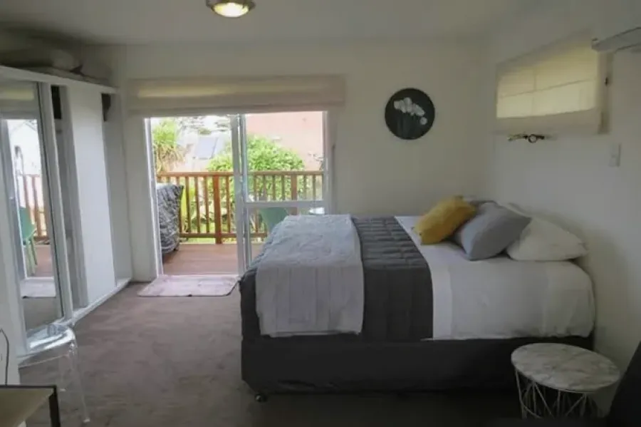 Two Palms Hotel