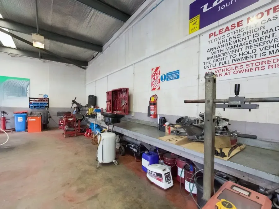Avenal Service Centre
