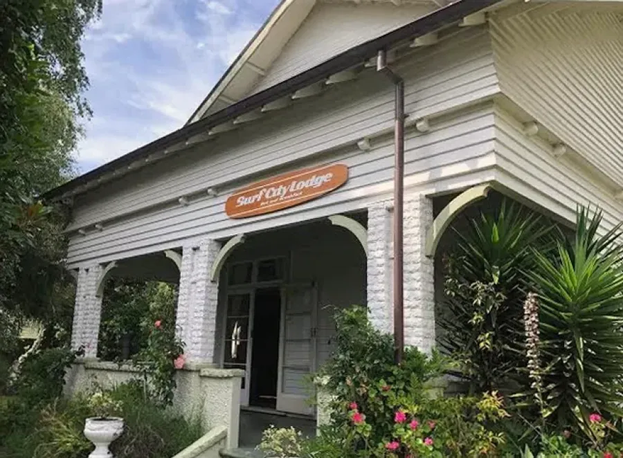 Surf City Lodge - Bed & Breakfast