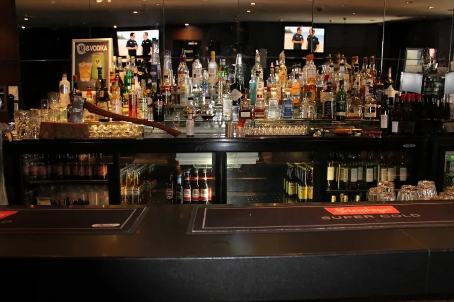 Woodys Sports Bar