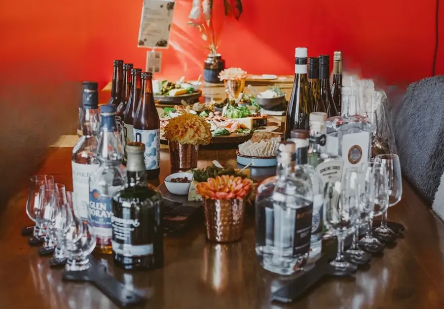 Pembroke Wines & Spirits - Wānaka Tasting Room, Lounge Bar and Liquor Store