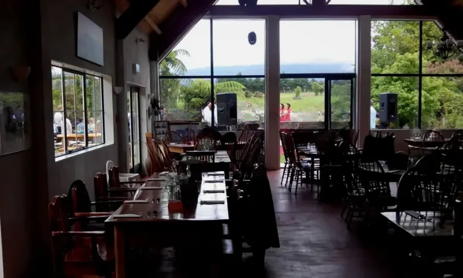Volcanoview - Coffee | Bar | Kitchen & Accommodation