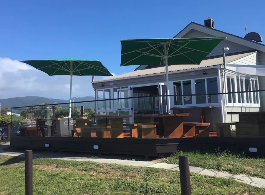 The Jolly Pub & Kitchen Kapiti