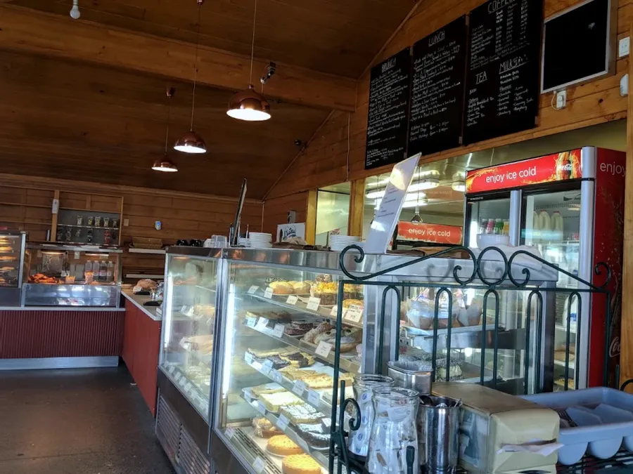 Hot Bread Shop Cafe