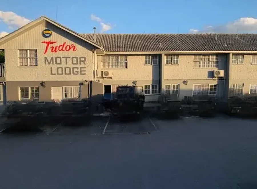 Tudor Motor Lodge