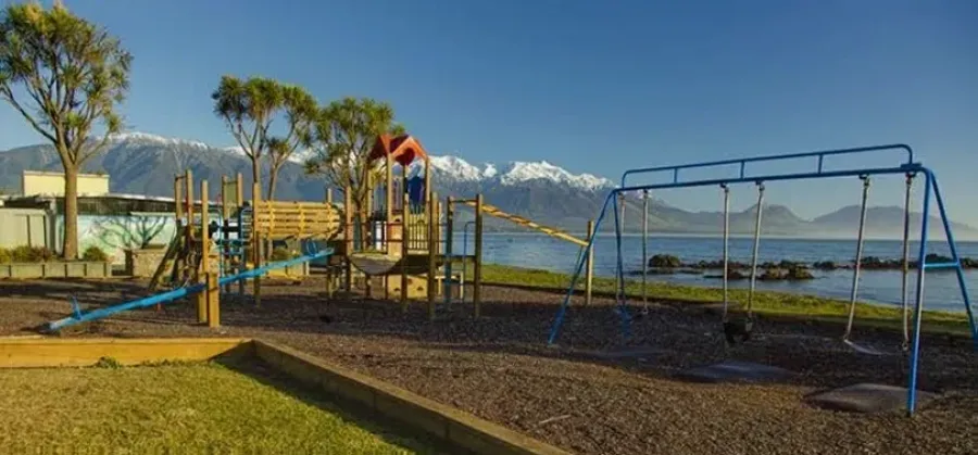 Sierra Beachfront Motel