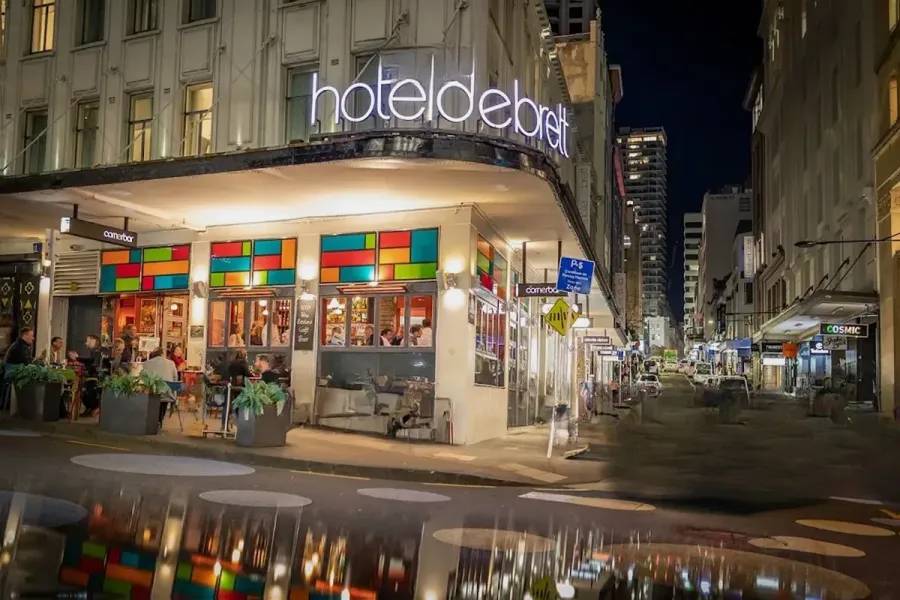 Hotel DeBrett