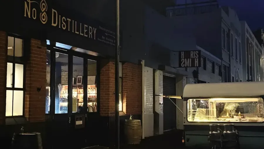 No8 Mixologist bar