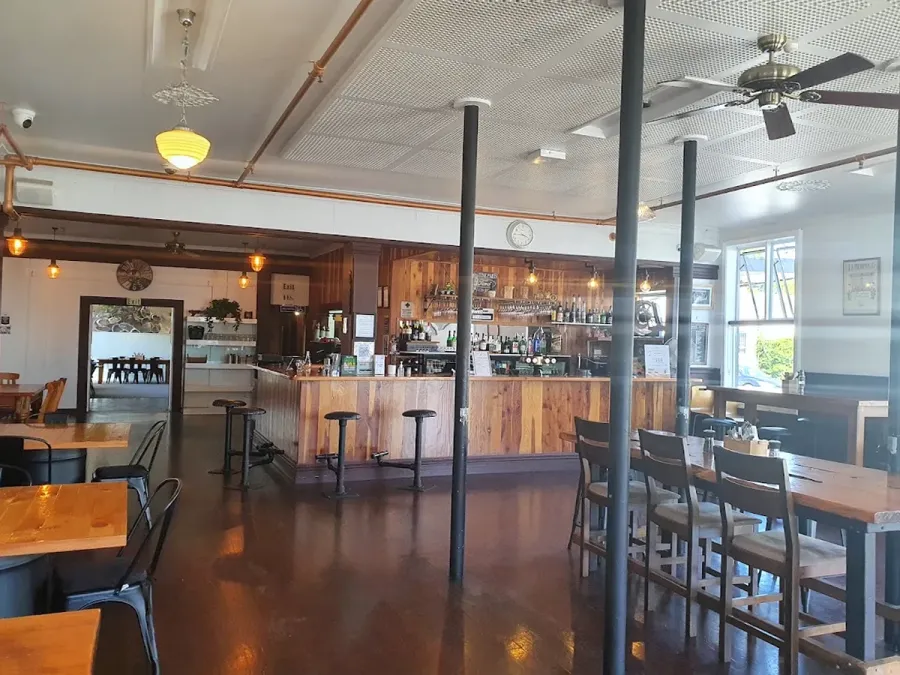 Crossroads Gastropub