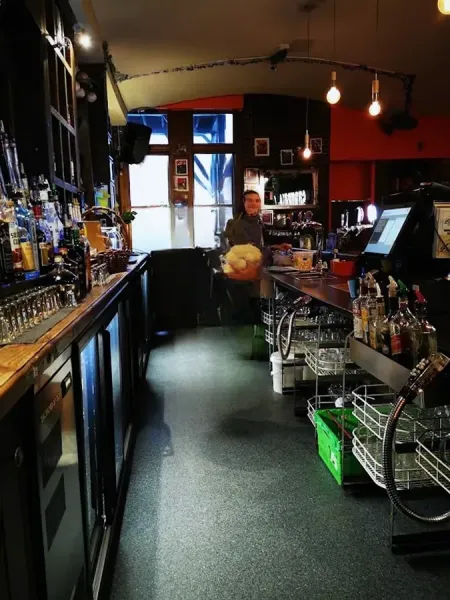 Suburbia Eatery & Nightlife