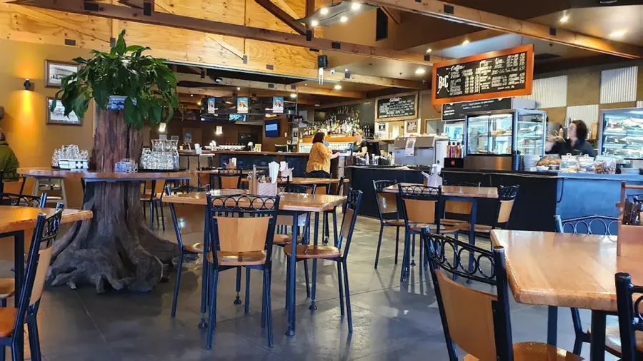 Stumpers Bar & Cafe