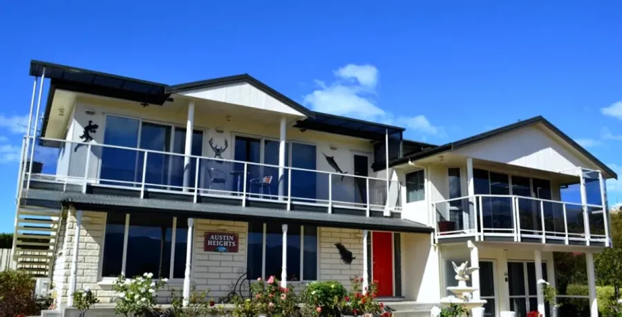 Austin Heights Bed & Breakfast Apartments