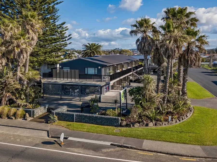 Orewa Beachcomber