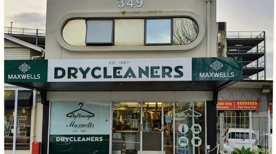 Maxwells Drycleaning formely known as Reliance Drycleaners